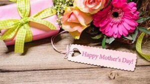 sweet-treats-for-mum-homemade-ice-cream-to-celebrate-mothers day update Feb25 image 1 gifts for mothers day flowers and present-Frosted Fusions