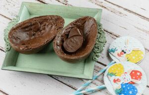easter-sundae-fundae-homemade-ice-cream-ideas-for-easter-image-10-chocolate-eggs-filled-with-chocolate-ice-cream-frosted-fusions