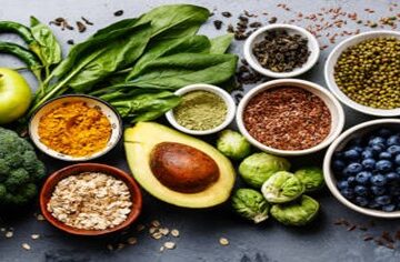 Benefits-Of-Using-Superfoods-In-Homemade-Ice-Creams-featured-image-200x620w-selection-of-various-superfoods-with-fresh-fruits-vegetables-seeds-and-nuts-frosted-fusions