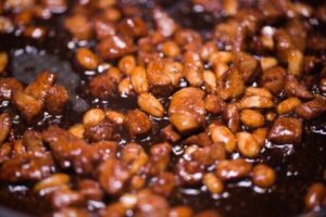 boxing-day-leftovers-turn-christmas-flavours-into-ice-cream-treats-image-5-caramelised-nuts-frosted-fusions