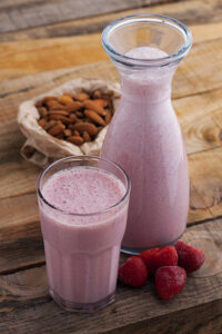 10-Of-The-Best-Quick-And-Easy-Weight-Loss-Smoothie-Recipes-Youll-Love-image-3-raspberry-almonds-smoothie-frosted-fusions