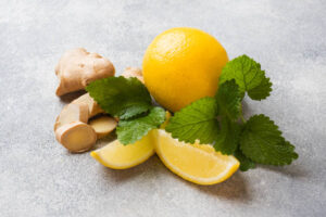 What-Are-The-Best-Smoothies-For-Diabetics-image-8-lemons-ginger-and-fresh-mint-Frosted-fusions