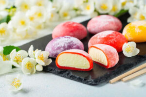 The-Coolest-Ice-Cream-Styles-From-Around-The-World-image-14-Mochi-balls-sliced-to-see-ice-cream-inside-from-Japan-Frosted-Fusions The-Coolest-Ice-Cream-Styles-From-Around-The-World-image-14-Mochi-balls-sliced-to-see-ice-cream-inside-from-Japan-Frosted-Fusions