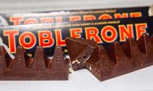 Tribute-To-Dark-Chocolate-Toblerone-–-Make-Your-Own-Homemade-Ice-Cream-Version-image-1-dark-chocolate-Toblerone-Frosted-Fusions